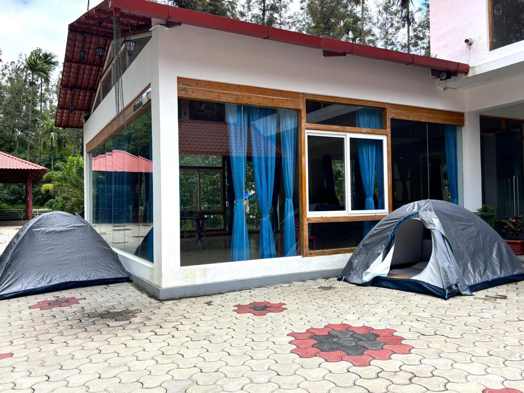 Ecstasy Tent Stay With Swimming Pool & Common Washroom Chikmagalūr المظهر الخارجي الصورة