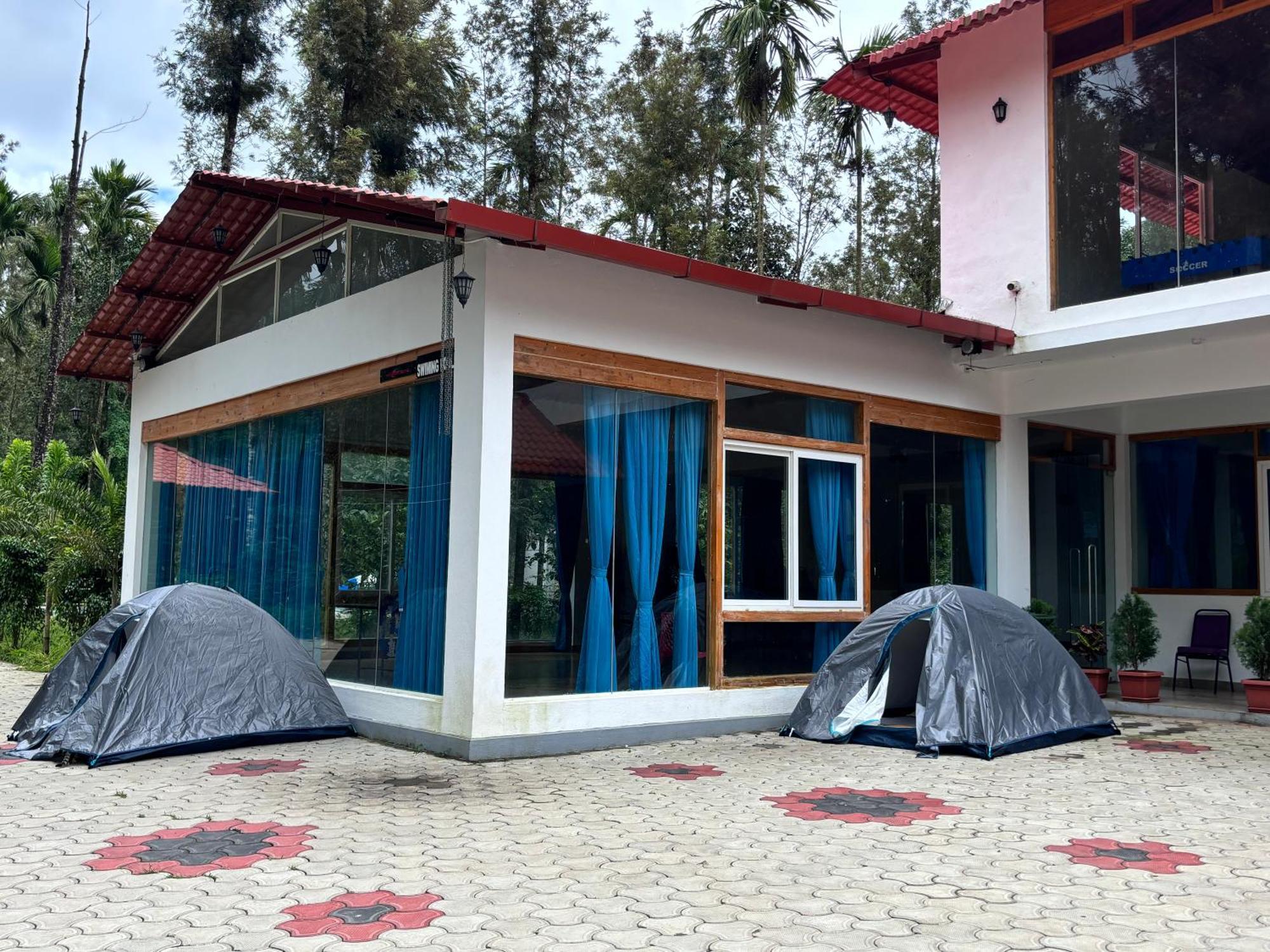Ecstasy Tent Stay With Swimming Pool & Common Washroom Chikmagalūr المظهر الخارجي الصورة