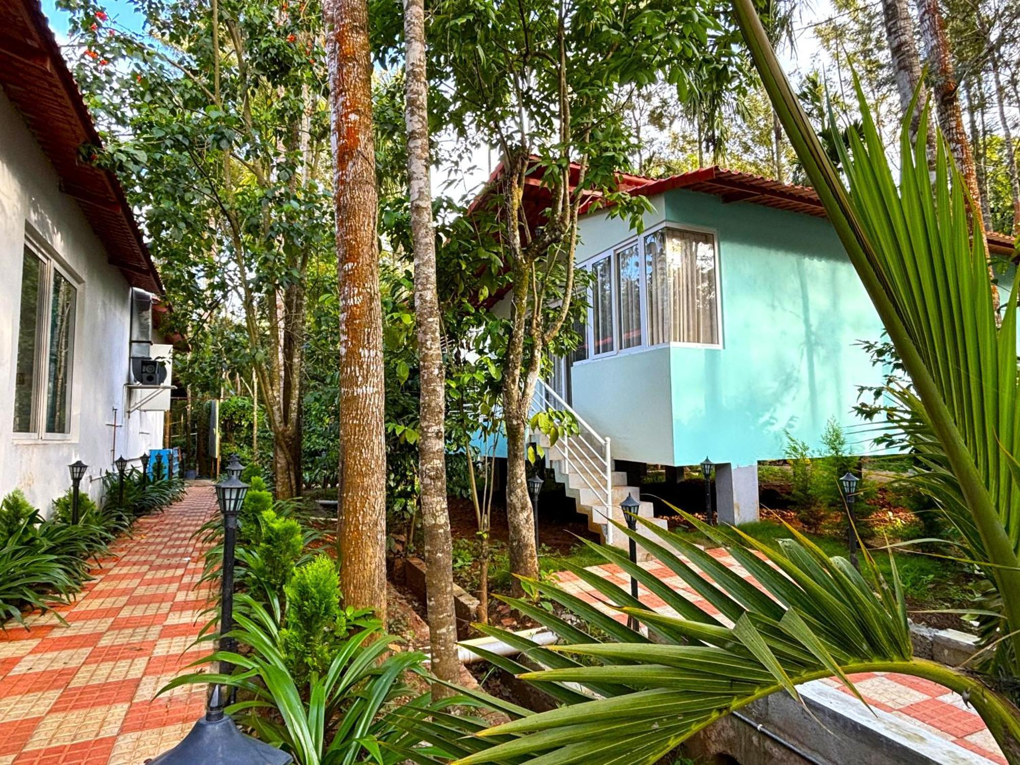 Ecstasy Tent Stay With Swimming Pool & Common Washroom Chikmagalūr المظهر الخارجي الصورة